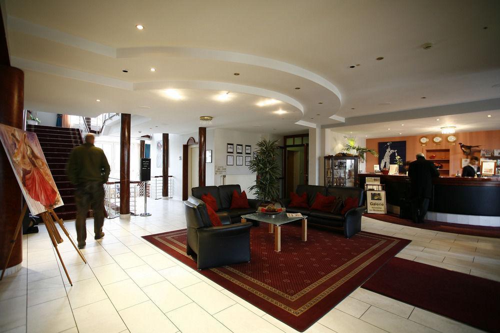 Park Hotel Fasanerie Neustrelitz Buitenkant foto