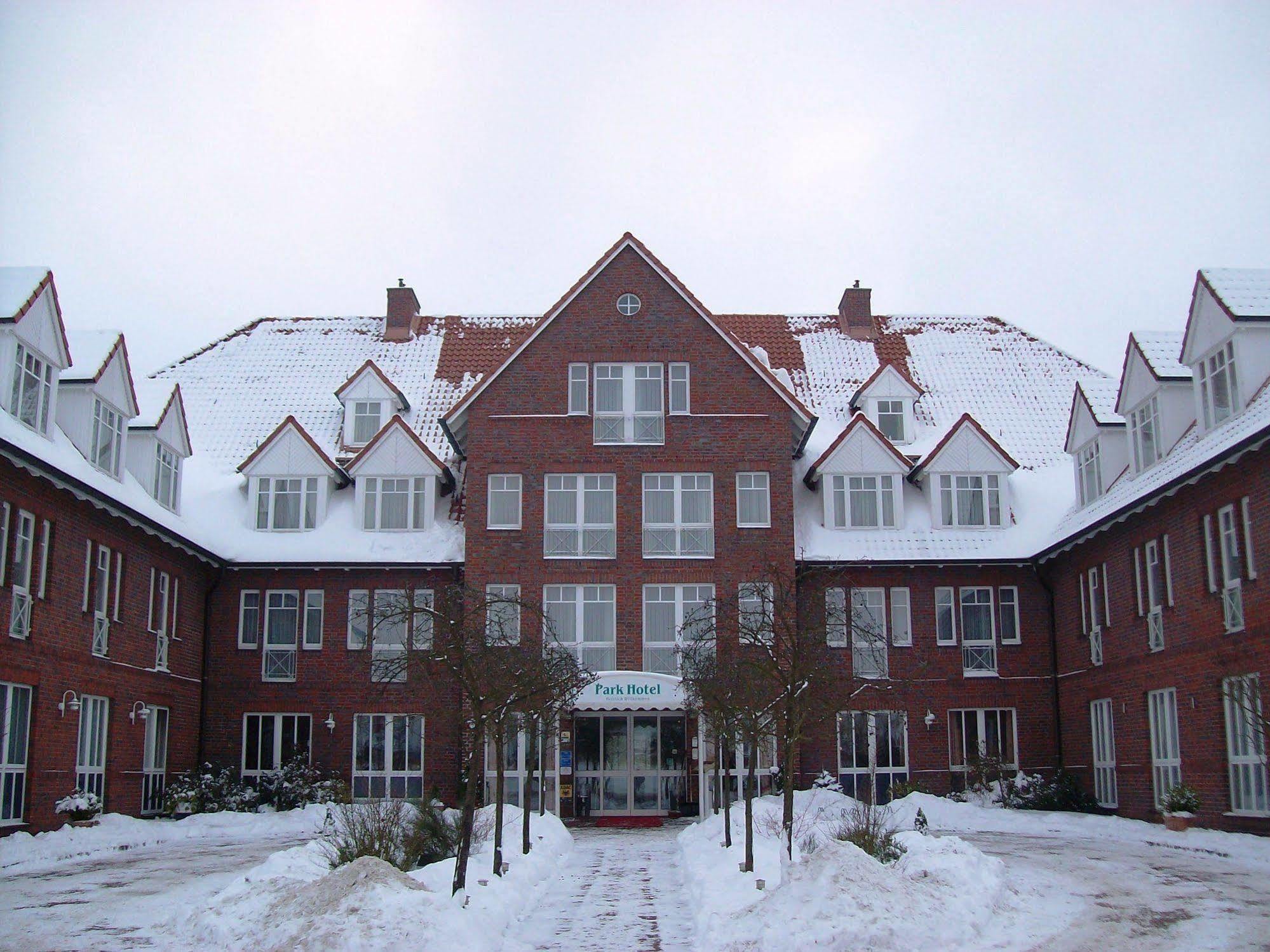 Park Hotel Fasanerie Neustrelitz Buitenkant foto