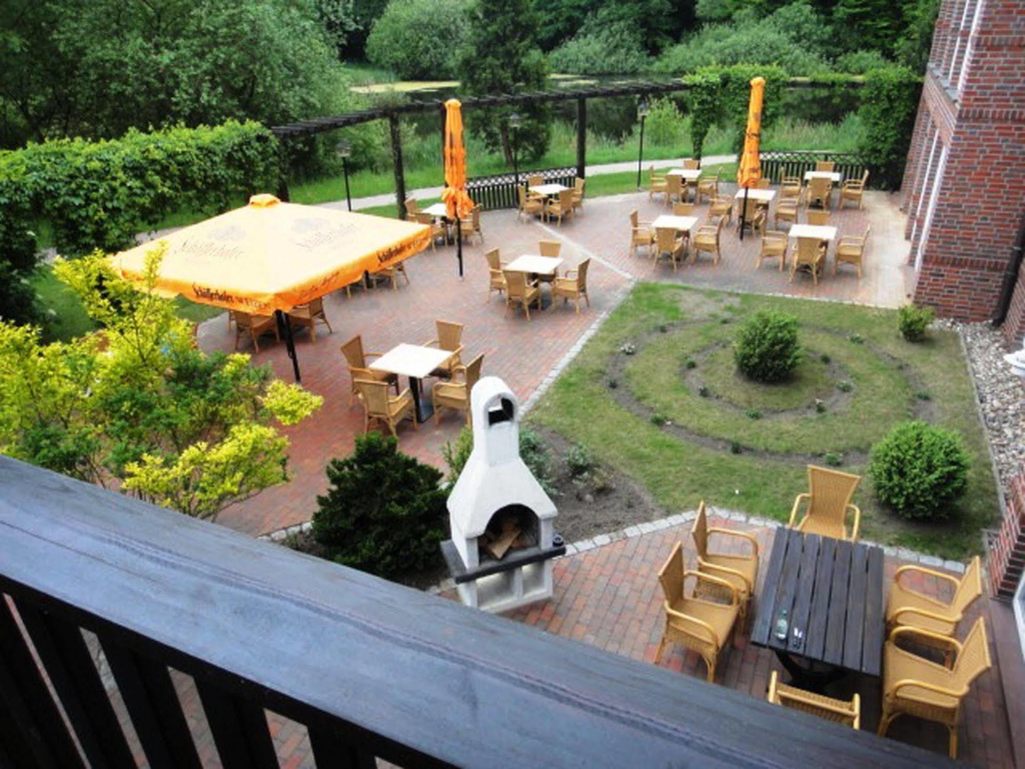 Park Hotel Fasanerie Neustrelitz Buitenkant foto