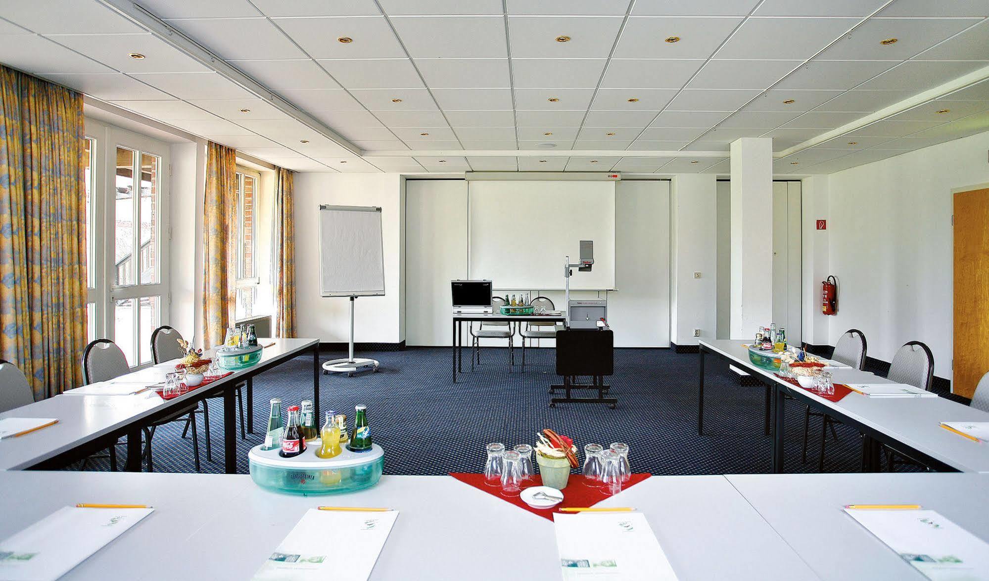 Park Hotel Fasanerie Neustrelitz Buitenkant foto