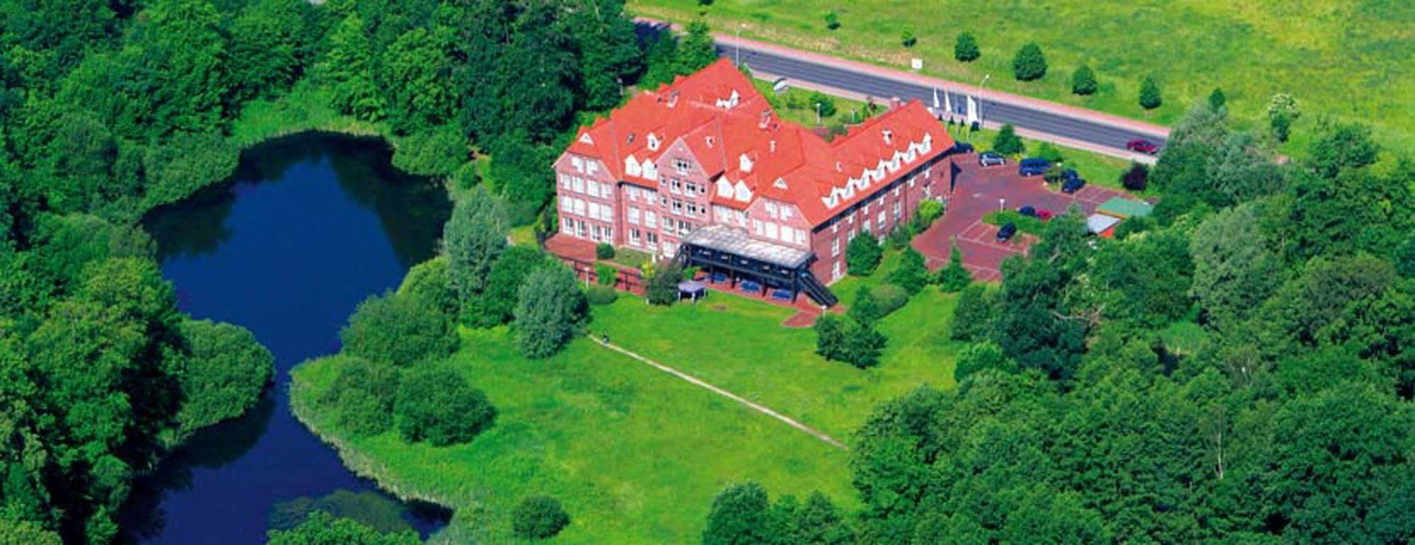 Park Hotel Fasanerie Neustrelitz Buitenkant foto